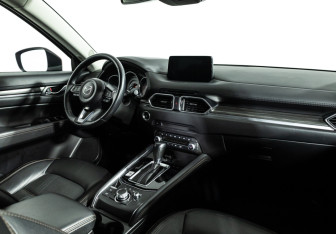 Подержанный автомобиль Mazda CX-5 2021 года (9 фото)