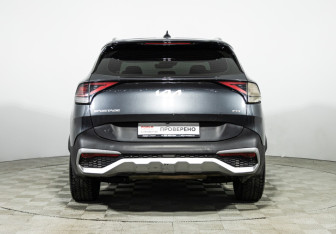 Подержанный автомобиль Kia Sportage 2022 года (6 фото)