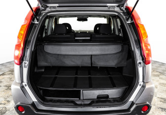 Подержанный автомобиль Nissan X-Trail 2010 года (19 фото)