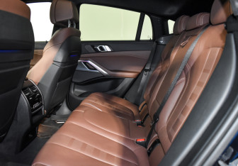 Подержанный автомобиль BMW X6 2019 года (13 фото)