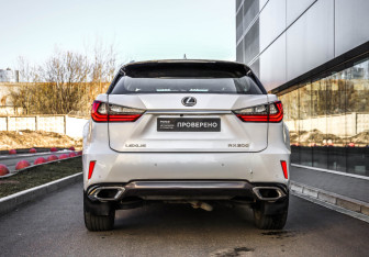 Подержанный автомобиль Lexus RX 2016 года (6 фото)
