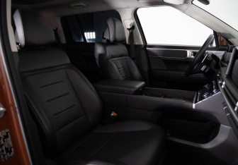 Подержанный автомобиль Hyundai Santa Fe 2025 года (11 фото)