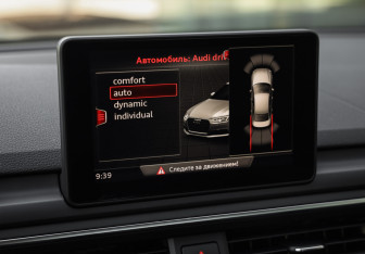 Подержанный автомобиль Audi A4 Sedan 2018 года (15 фото)
