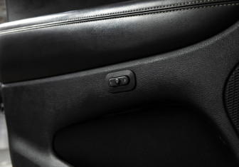 Подержанный автомобиль Jeep Grand Cherokee 2013 года (22 фото)