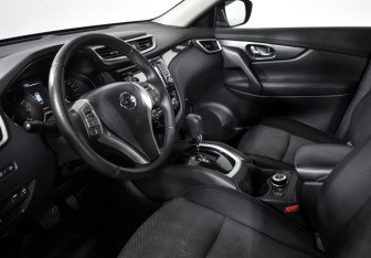 Подержанный автомобиль Nissan X-Trail 2018 года (9 фото)