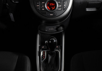 Подержанный автомобиль Kia Soul 2012 года (18 фото)