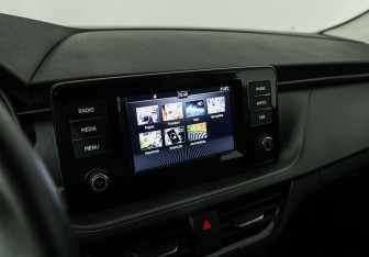 Подержанный автомобиль Skoda Rapid Liftback 2021 года (15 фото)