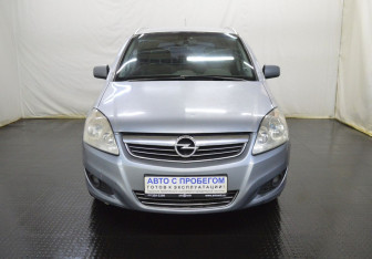 Подержанный автомобиль Opel Zafira Compactvan 2011 года (2 фото)