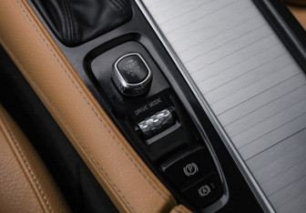 Подержанный автомобиль Volvo XC90 2019 года (23 фото)