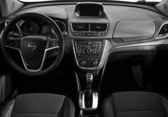 Подержанный автомобиль Opel Mokka 2013 года (13 фото)