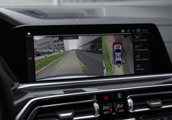 Подержанный автомобиль BMW X6 2020 года (21 фото)