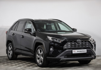 Подержанный автомобиль Toyota RAV4 2021 года (3 фото)