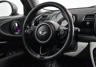 Подержанный автомобиль MINI Clubman Wagon 2016 года (18 фото)