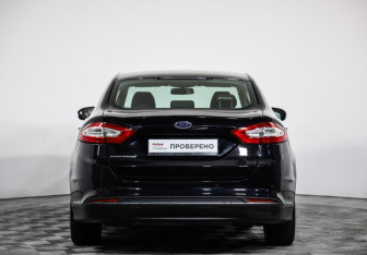 Подержанный автомобиль Ford Mondeo Sedan 2016 года (6 фото)