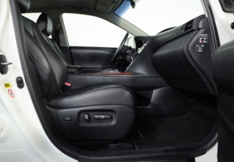Подержанный автомобиль Lexus RX 2011 года (27 фото)