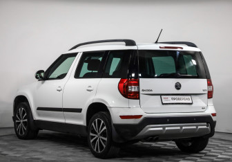 Подержанный автомобиль Skoda Yeti 2016 года (7 фото)
