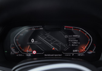 Подержанный автомобиль BMW X5 2019 года (15 фото)