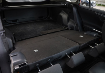 Подержанный автомобиль Toyota RAV4 2021 года (28 фото)