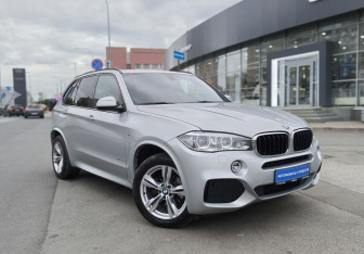 Подержанный автомобиль BMW X5 2016 года (3 фото)