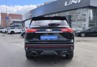Подержанный автомобиль Chevrolet Captiva 2022 года (5 фото)