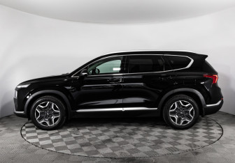 Подержанный автомобиль Hyundai Santa Fe 2021 года (9 фото)