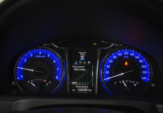 Подержанный автомобиль Toyota Camry Sedan 2017 года (18 фото)