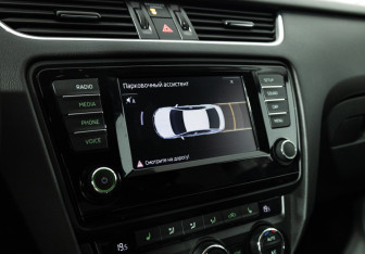 Подержанный автомобиль Skoda Octavia Liftback 2016 года (15 фото)