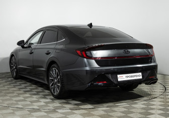 Подержанный автомобиль Hyundai Sonata 2020 года (7 фото)