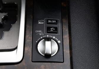 Подержанный автомобиль Toyota Land Cruiser Suv 2014 года (17 фото)
