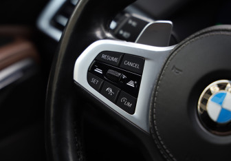Подержанный автомобиль BMW X6 2021 года (15 фото)