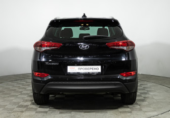 Подержанный автомобиль Hyundai Tucson 2017 года (6 фото)