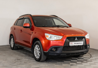 Подержанный автомобиль Mitsubishi ASX 2010 года (3 фото)
