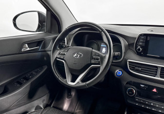 Подержанный автомобиль Hyundai Tucson 2019 года (15 фото)