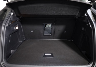 Подержанный автомобиль Peugeot 3008 2020 года (26 фото)