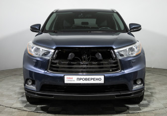 Подержанный автомобиль Toyota Highlander 2014 года (2 фото)