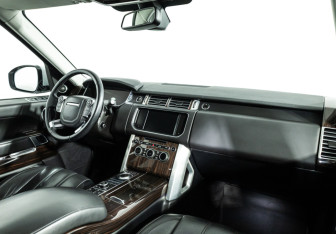 Подержанный автомобиль Land Rover Range Rover 2015 года (9 фото)