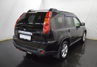Подержанный автомобиль Nissan X-Trail 2008 года (5 фото)