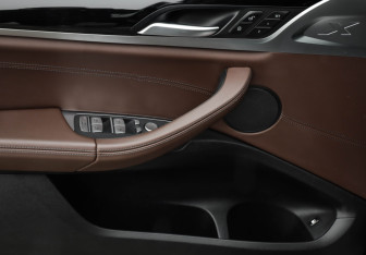 Подержанный автомобиль BMW X3 2020 года (25 фото)