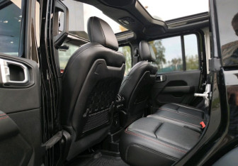 Подержанный автомобиль Jeep Wrangler 2020 года (11 фото)