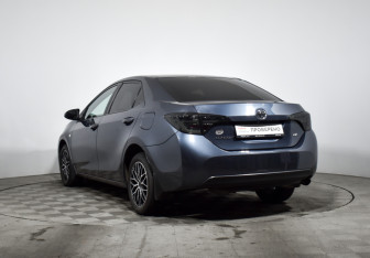 Подержанный автомобиль Toyota Corolla Sedan 2019 года (7 фото)