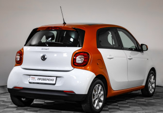 Подержанный автомобиль Smart Forfour 2016 года (5 фото)