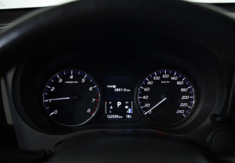 Подержанный автомобиль Mitsubishi Outlander 2018 года (12 фото)