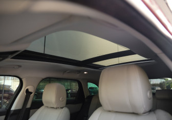 Подержанный автомобиль Land Rover Range Rover Velar 2020 года (29 фото)