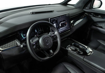 Подержанный автомобиль Zeekr 009 2023 года (10 фото)