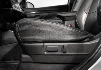 Подержанный автомобиль Mitsubishi Outlander 2017 года (12 фото)
