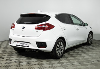 Подержанный автомобиль Kia Ceed Hatchback 2017 года (5 фото)