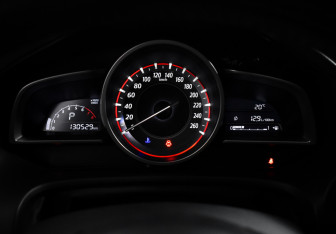 Подержанный автомобиль Mazda 3 Sedan 2013 года (14 фото)
