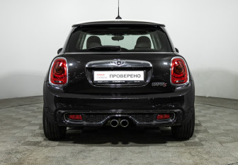 Подержанный автомобиль MINI Hatch 2015 года (6 фото)