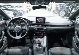 Подержанный автомобиль Audi A5 Liftback 2019 года (18 фото)