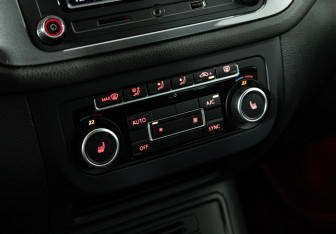 Подержанный автомобиль Volkswagen Tiguan 2013 года (16 фото)